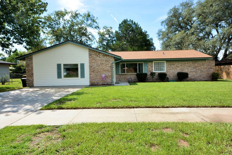 8496 Thims Ave, Jacksonville, FL 32221