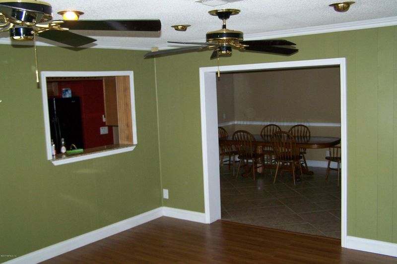 8511 Pebble St, Jacksonville, FL 32221