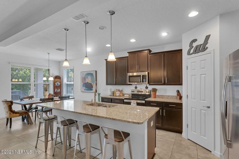 85133 Champlain Dr, Fernandina Beach, FL 32034