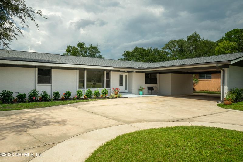 8515 Concord Ct, Jacksonville, FL 32208