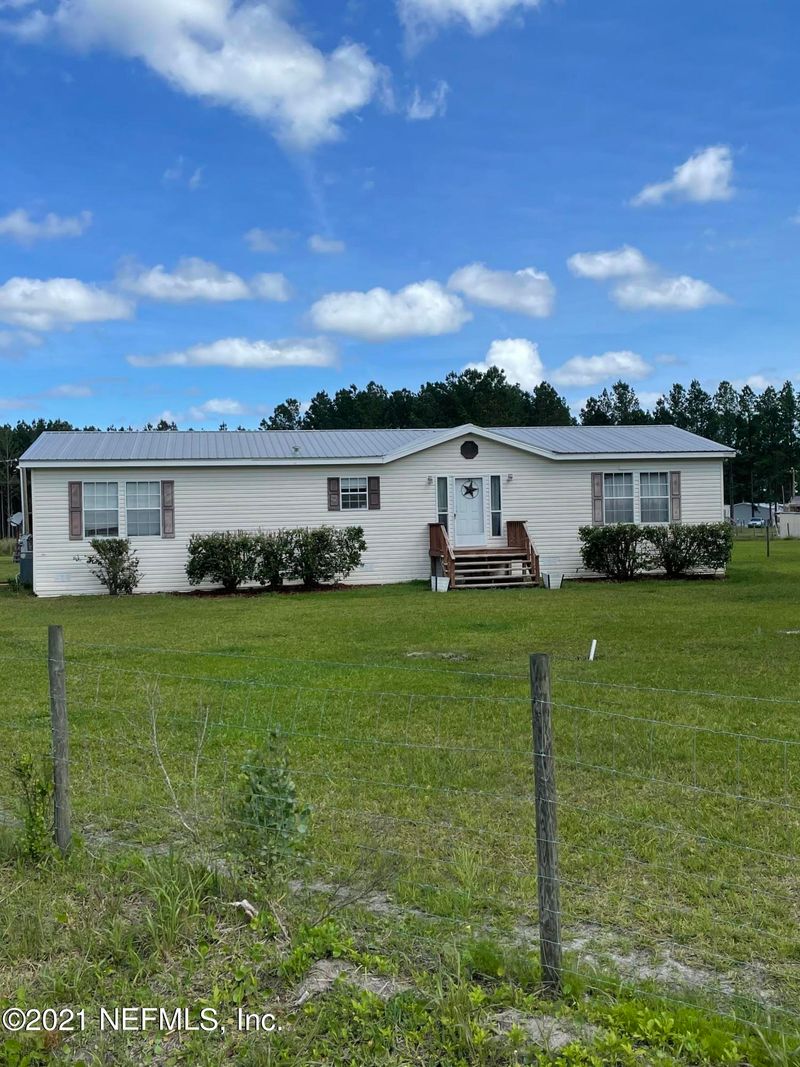8525 NW 185th St, Starke, FL 32091