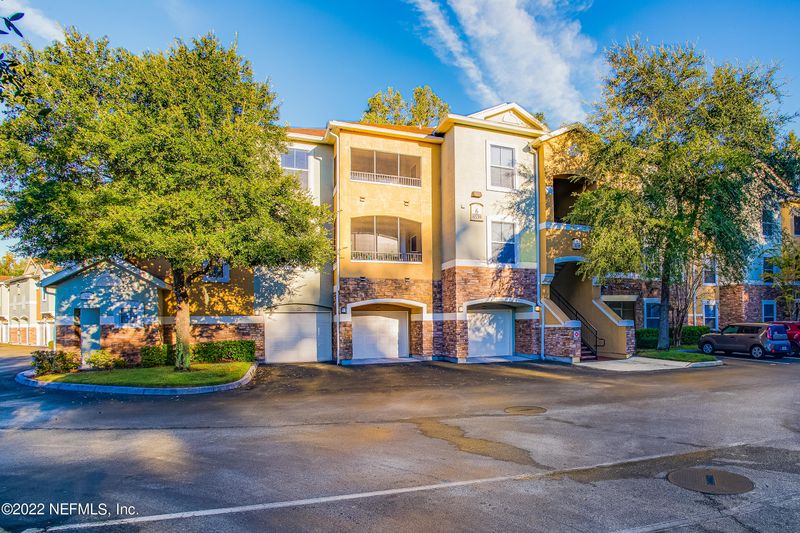 8539 Gate Pw W #634, Jacksonville, FL 32216