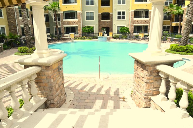 8539 W Gate Pw #423, Jacksonville, FL 32216