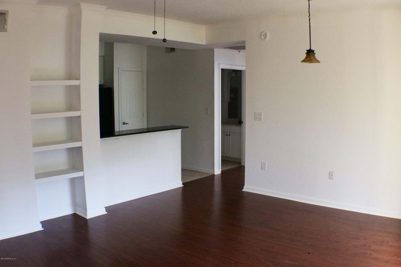 8539 W Gate Pw #633, Jacksonville, FL 32216