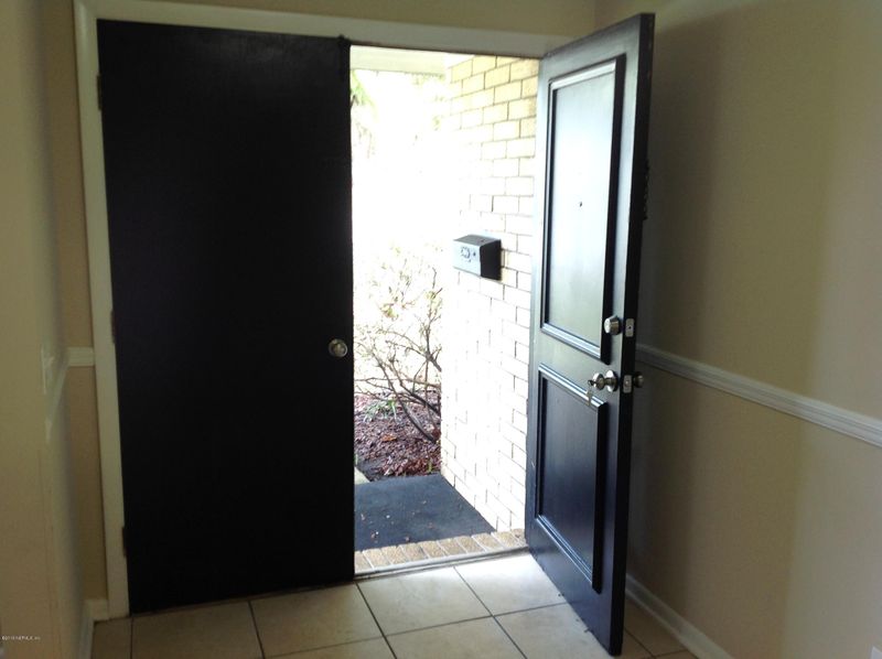 8542 Vermanth Rd, Jacksonville, FL 32211