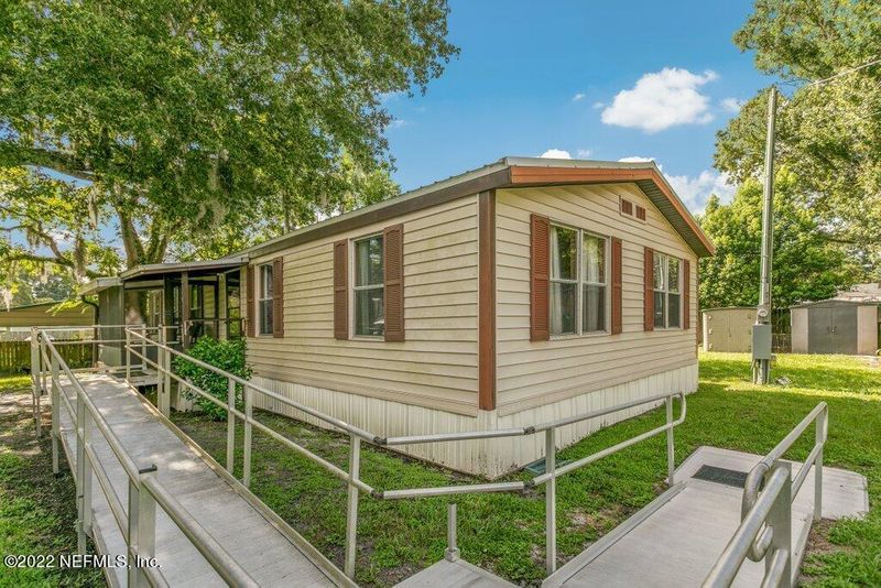 8554 Peach St, Jacksonville, FL 32220