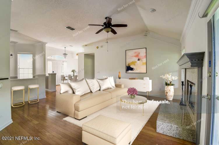 8560 Walden Glen Dr, Jacksonville, FL 32256
