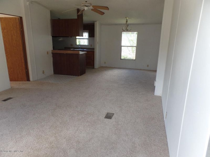 8561 Vining St, Jacksonville, FL 32210