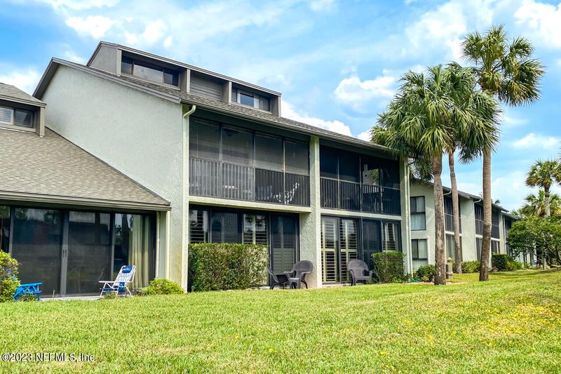 86 Village Del Lago Cir, St Augustine, FL 32080