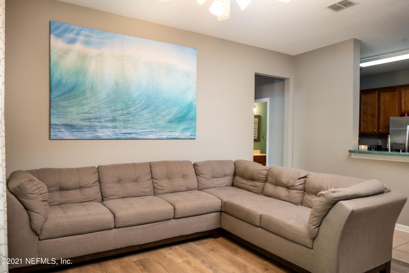 8601 Beach Blvd #1302, Jacksonville, FL 32216