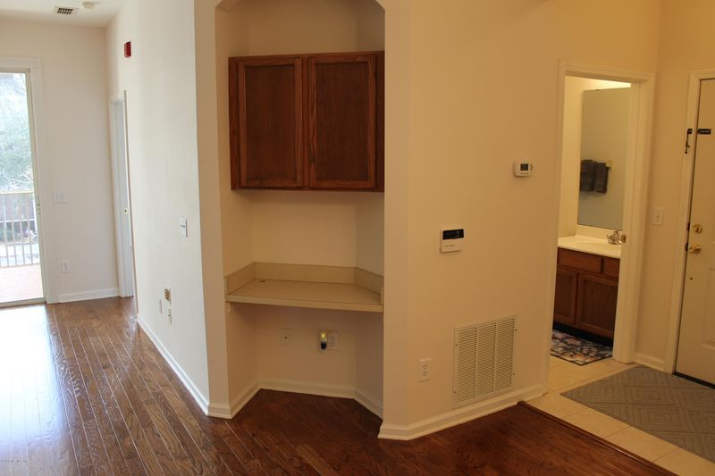 8601 Beach Blvd #917, Jacksonville, FL 32216