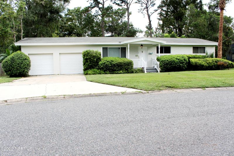 8601 Emerald Isle Cir N, Jacksonville, FL 32216
