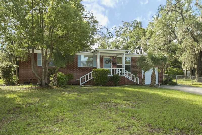 8604 Emerald Isle Cir N, Jacksonville, FL 32216