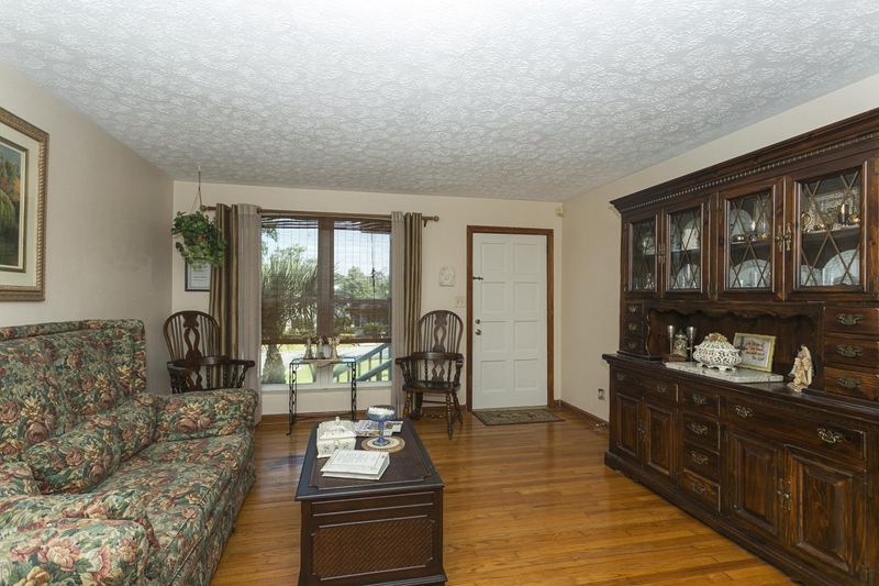 8604 Emerald Isle Cir N, Jacksonville, FL 32216