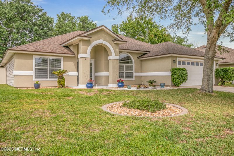 8608 Staghouse Mill Ct, Jacksonville, FL 32244