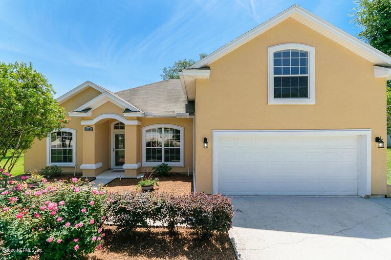 86086 Meadowwood Dr, Yulee, FL 32097