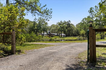 86134 Bear Ln, Yulee, FL 32097