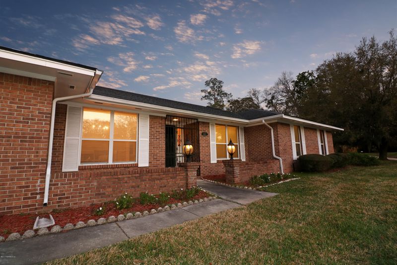8615 Cathedral Oaks Pl W, Jacksonville, FL 32217