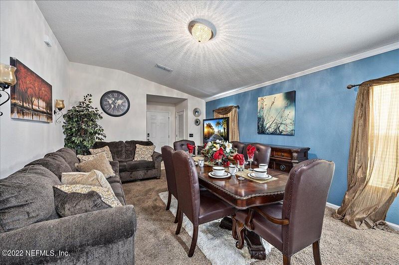 8620 Julia Marie Cir, Jacksonville, FL 32210