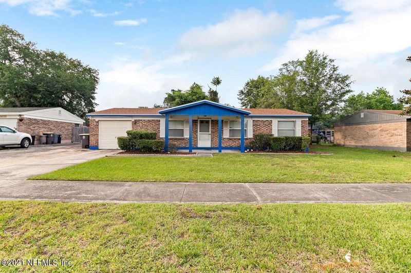 8627 Canton Dr, Jacksonville, FL 32221