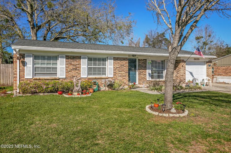 8635 Canton Dr, Jacksonville, FL 32221
