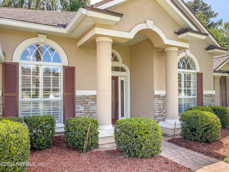 864 Reflection Cove Rd, Jacksonville, FL 32218