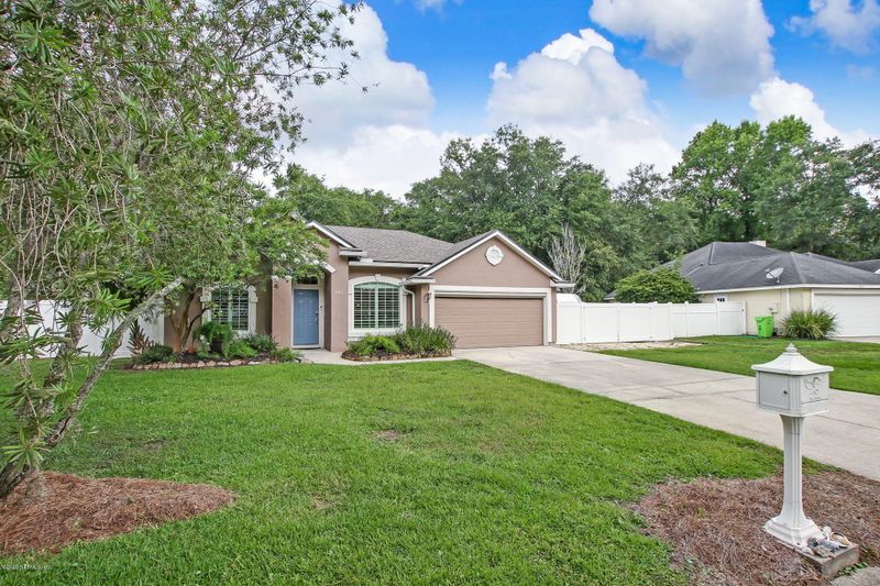 8643 Fieldstone Dr, Yulee, FL 32097