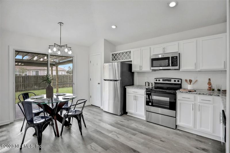 86459 Cartesian Pointe Dr, Yulee, FL 32097