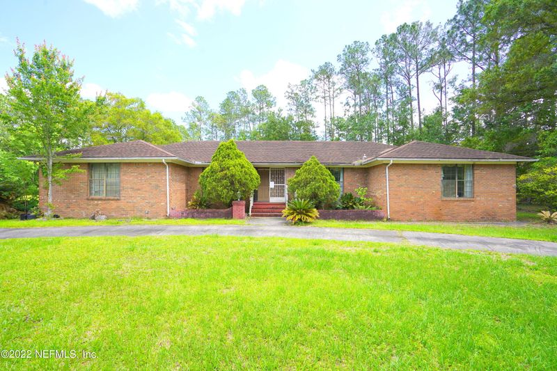 865 Planters Grove Dr, Jacksonville, FL 32221