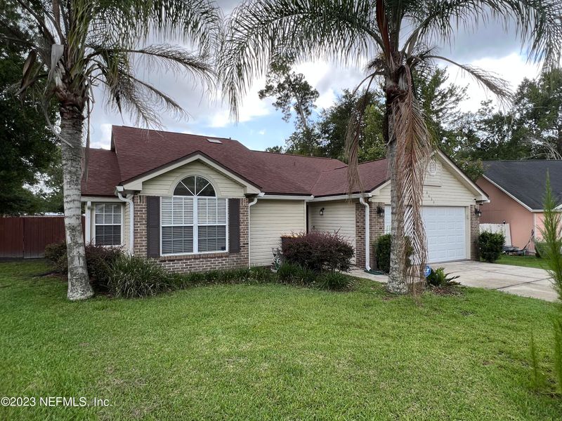 8650 Hammond Forest Dr, Jacksonville, FL 32221