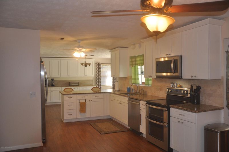 8652 Vermanth Rd, Jacksonville, FL 32211