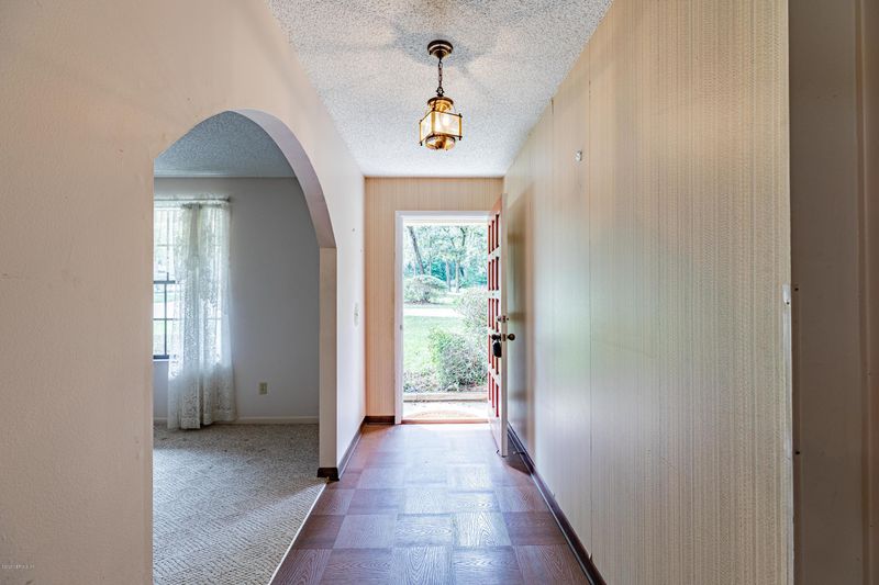 867 Arthur Moore Dr, Green Cove Springs, FL 32043