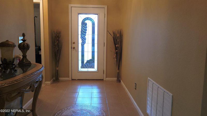 8676 Springtree Rd, Jacksonville, FL 32210