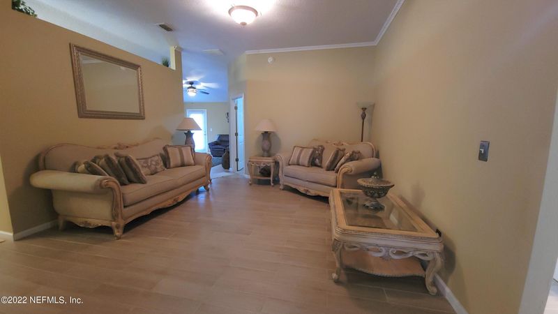 8676 Springtree Rd, Jacksonville, FL 32210