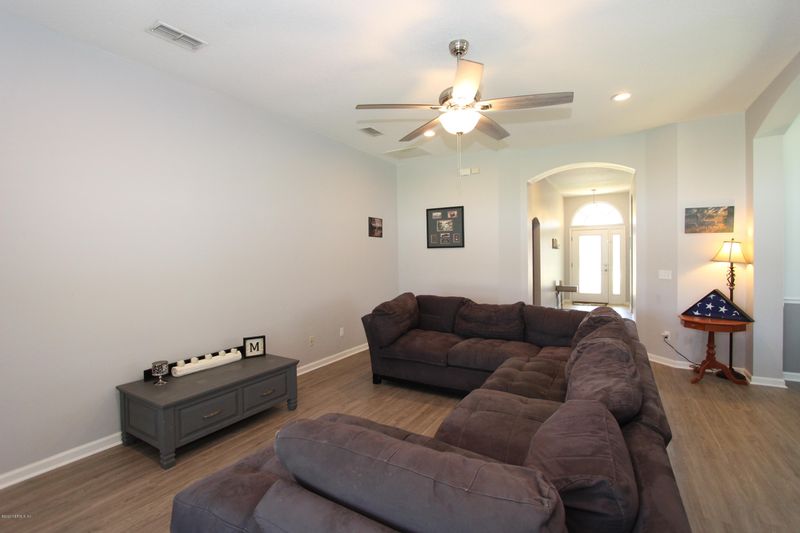 869 Oak Arbor Cir, St Augustine, FL 32084