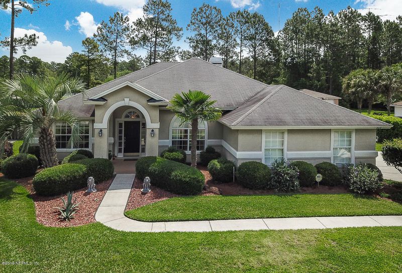 869 Wellhouse Dr, Jacksonville, FL 32220