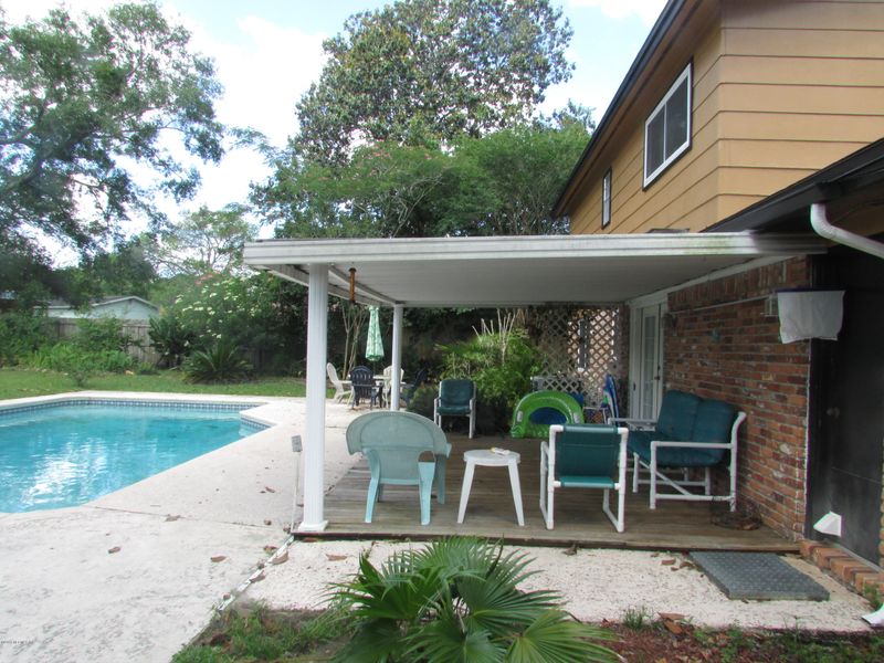 8710 Pinon Dr, Jacksonville, FL 32221