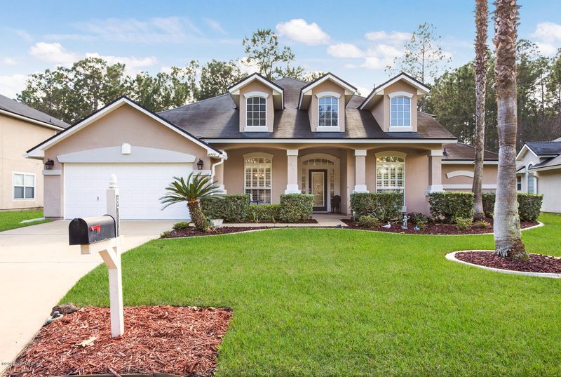8711 Derry Dr, Jacksonville, FL 32244