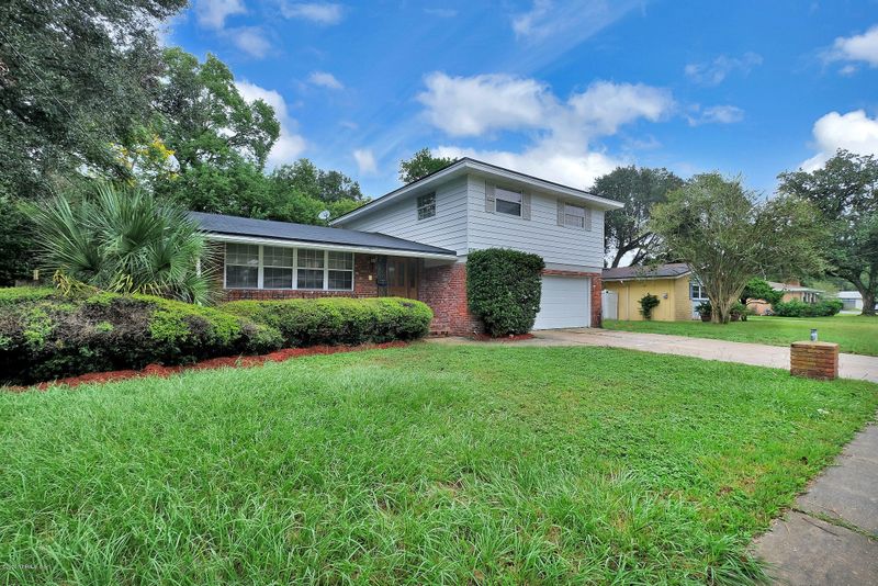 8715 Vermanth Rd, Jacksonville, FL 32211