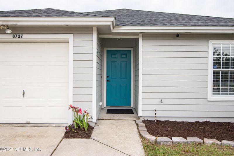 8727 Townsquare Dr N, Jacksonville, FL 32216