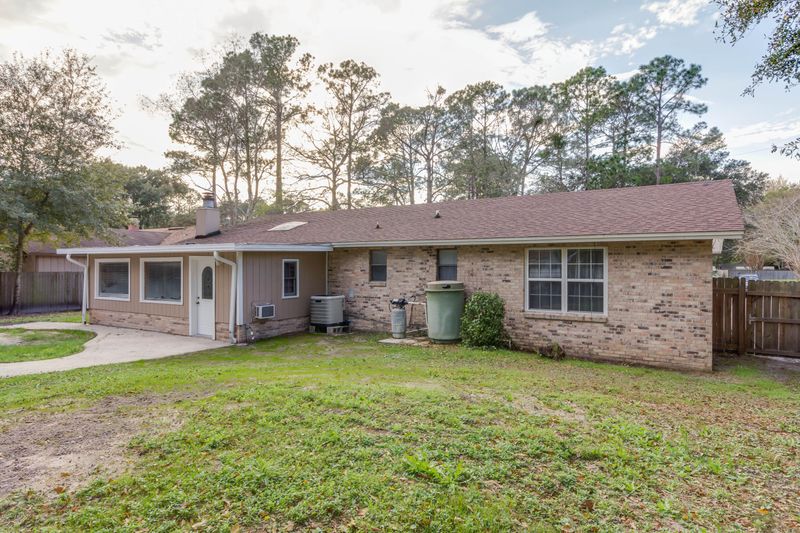 873 Orangewood Rd, St Johns, FL 32259