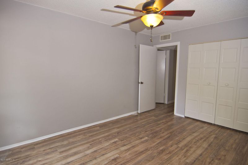 8733 Como Lake Dr #8733, Jacksonville, FL 32256