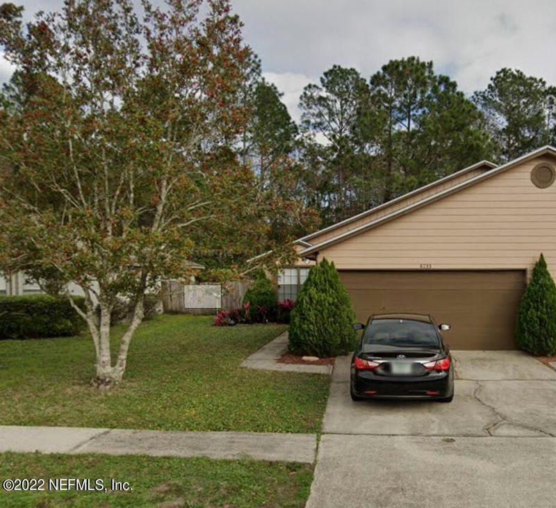 8733 Pinevalley Ln, Jacksonville, FL 32244