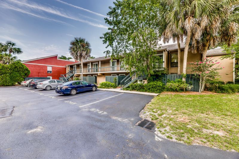 8741 Como Lake Dr #8741, Jacksonville, FL 32256