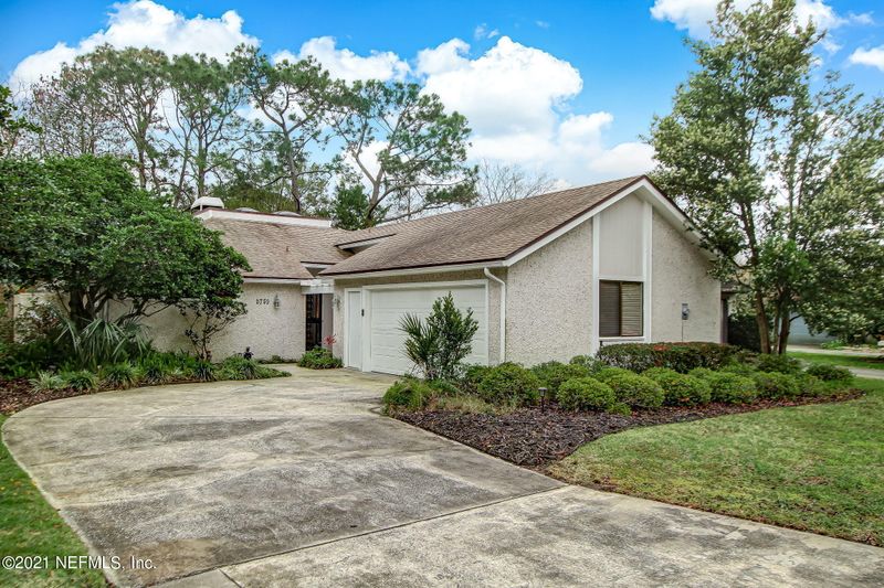 8759 Belle Rive Blvd, Jacksonville, FL 32256