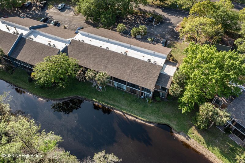 8763 Como Lake Dr, Jacksonville, FL 32256