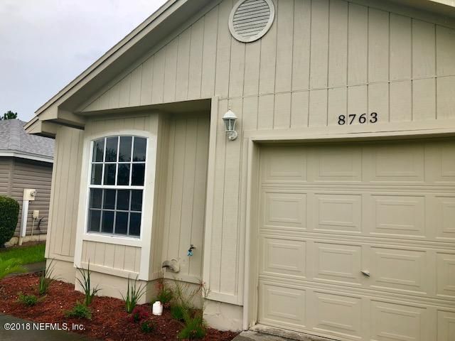 8763 Townsquare Dr N, Jacksonville, FL 32216