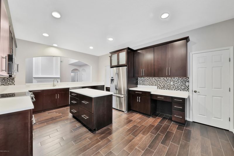 8788 Hampton Landing Dr, Jacksonville, FL 32256