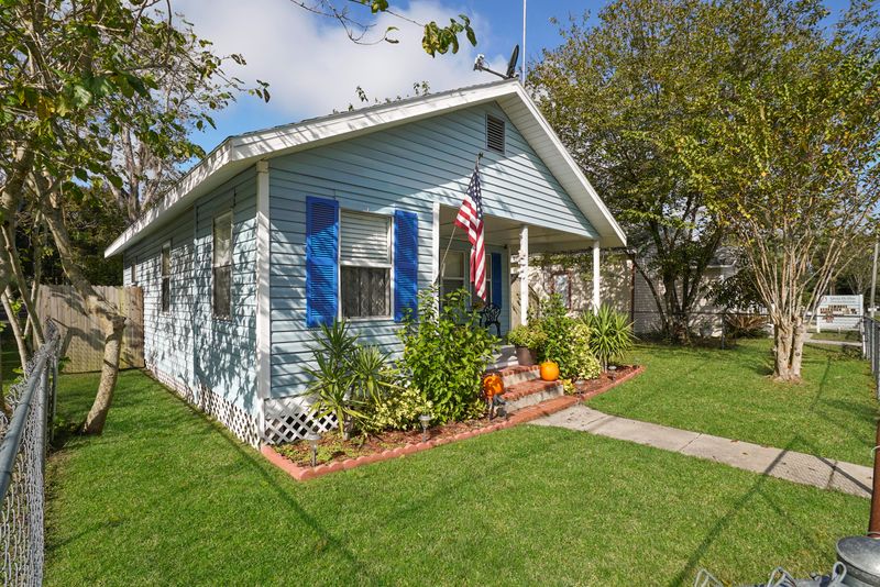 881 Whitney St, St Augustine, FL 32084