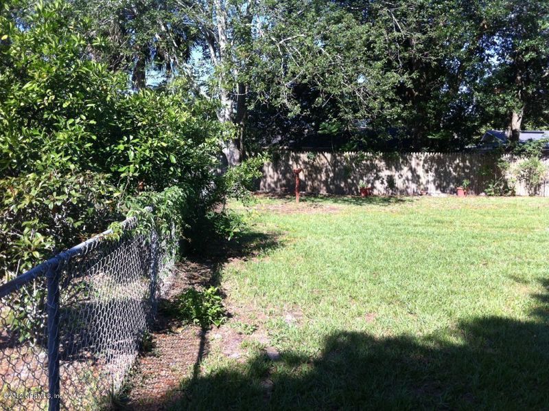 8812 Yorkshire Ct, Jacksonville, FL 32257